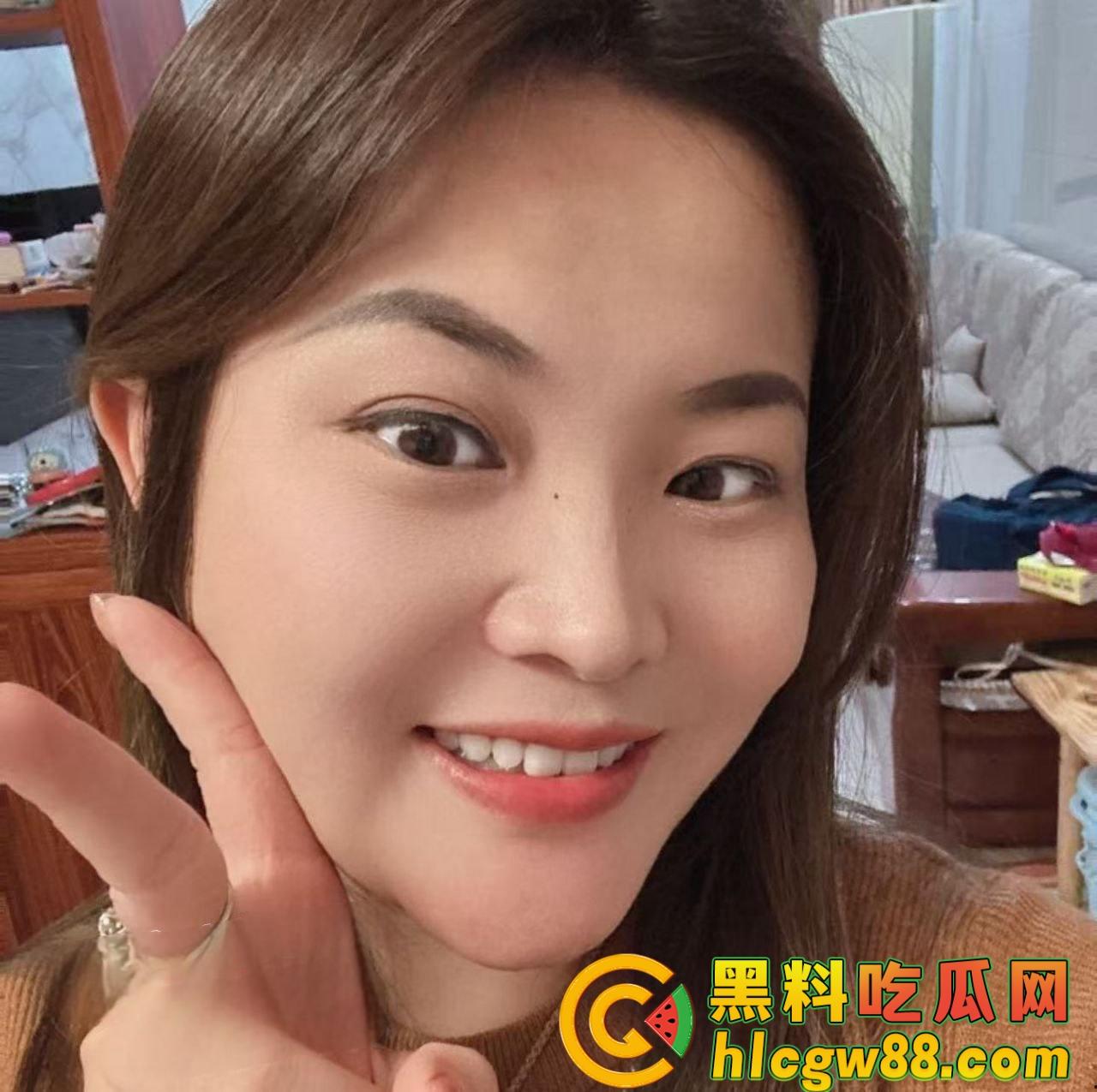 福建安溪清逸茶馆老板娘，牌桌下是茶道高手，床上是骚浪宗师，连老头都拿捏得死死的！-17