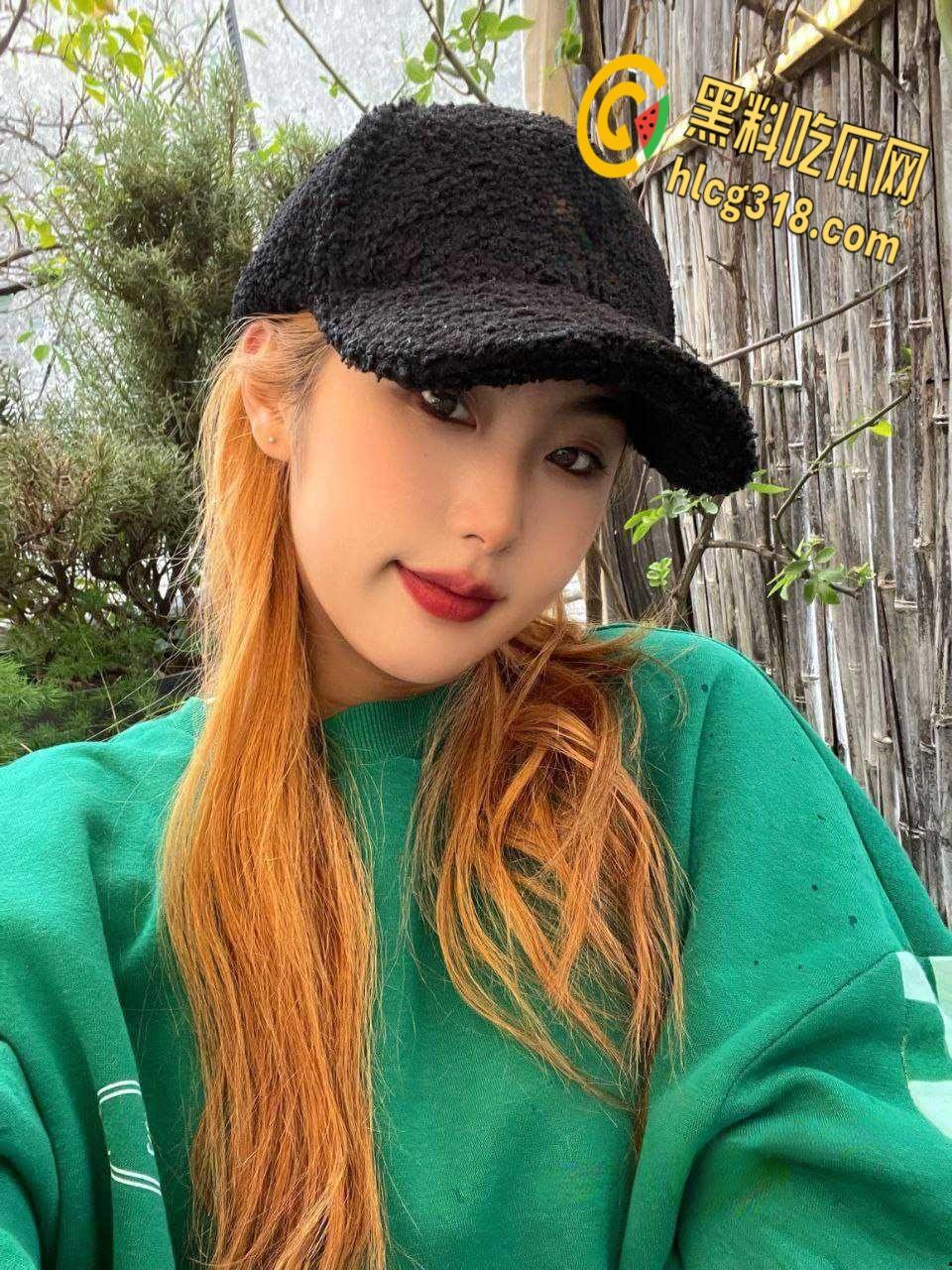 天津外国语大学校花【孟嘉惠】,微乳蝴蝶逼与男友酒店大戏,开档黑丝都遮不住粉粉的嫩逼 !-2