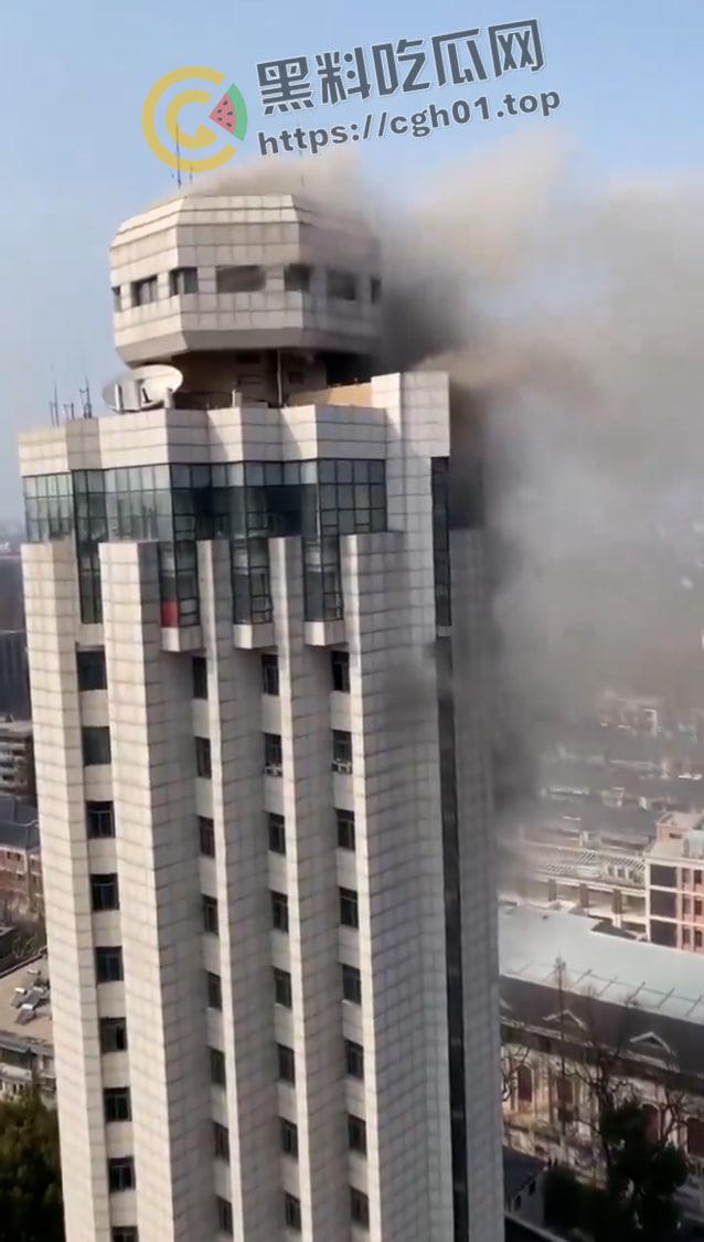 惊天大瓜！张家港市政府被炸 犯人【袁剑虹】留信要求严惩贪官  被封禁视频流出-5