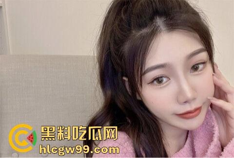 台湾高颜值台妹【夏天禧】Ins旅游博主勾搭三个月终被富哥拿下,开房视频流出,主动脱衣骑上去磨得贼骚!-3