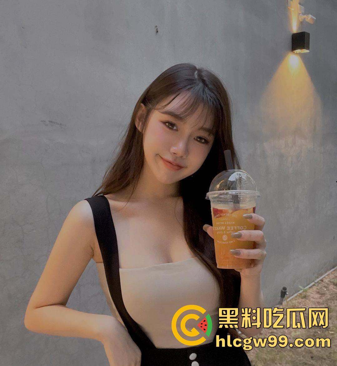 台湾高颜值台妹【夏天禧】Ins旅游博主勾搭三个月终被富哥拿下,开房视频流出,主动脱衣骑上去磨得贼骚!-6