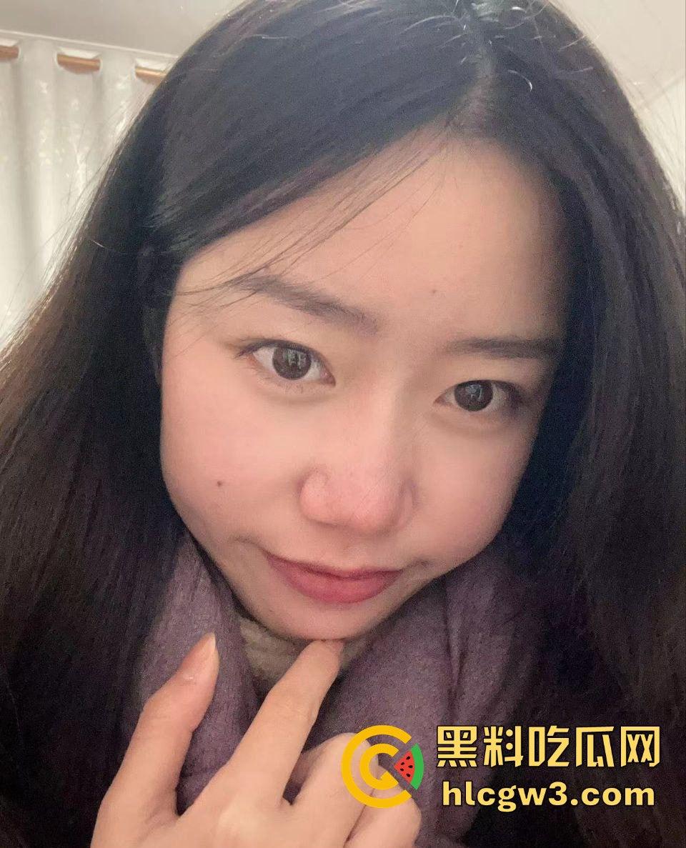 青岛某大学班花【李琦】反差视频曝光！乖乖女变小母狗撒尿调教，眼镜妹的淫荡巅峰！-4