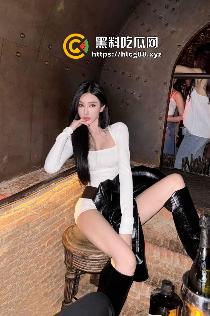 上海陪酒妹曝同事『余曼婷』脏逼性瘾狂，天天假恋爱操遍不戴套，烂逼的病还嘴硬！-11