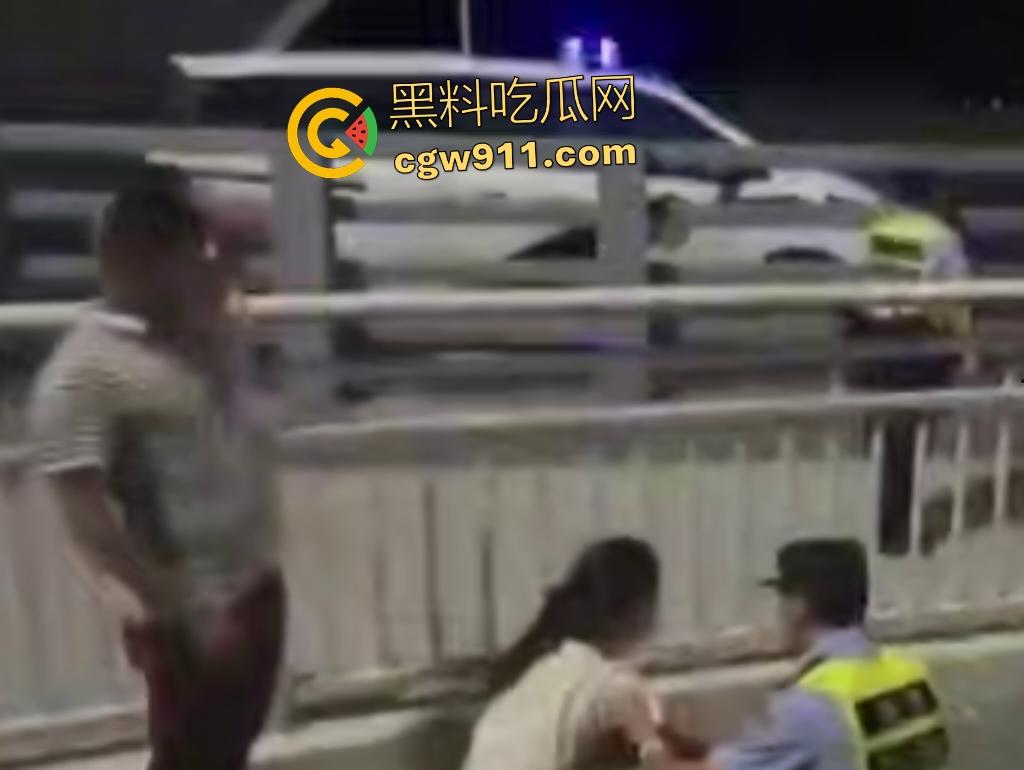 渣男恋爱6年骗婚,怀了5胎全部堕胎,女生净身出户又被骗回来,30岁恋爱脑受不了直接跳江!-4