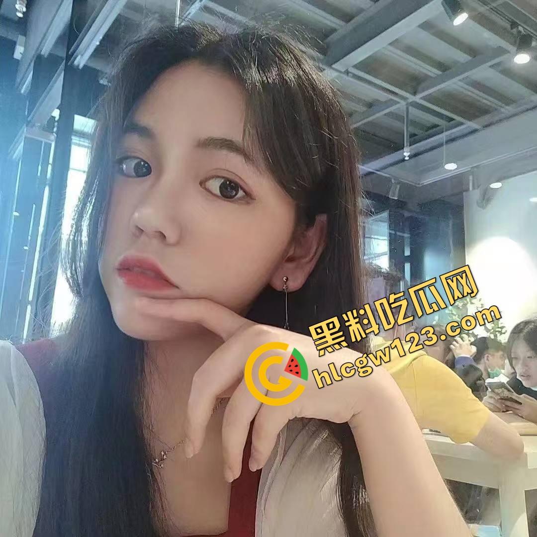 安徽淮南极品女大学生护士系【林冉然】遭金主大量泄密，撅着肥臀被金主各种姿势啪啪 真是骚极了！-1