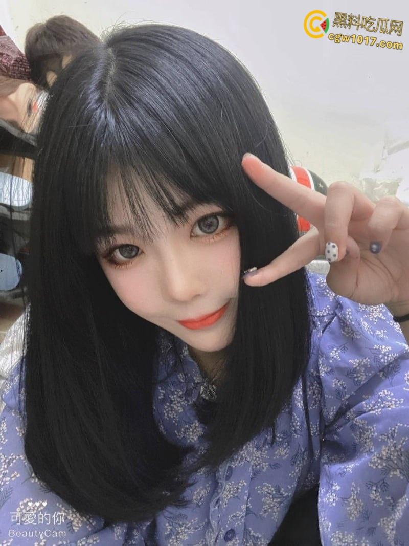 台湾高雄中华科大【孙资婷】， 被炮友各种调教玩弄，口交深喉颜射极致榨精，狂骑炮友宛如自动打炮机器 ！-1