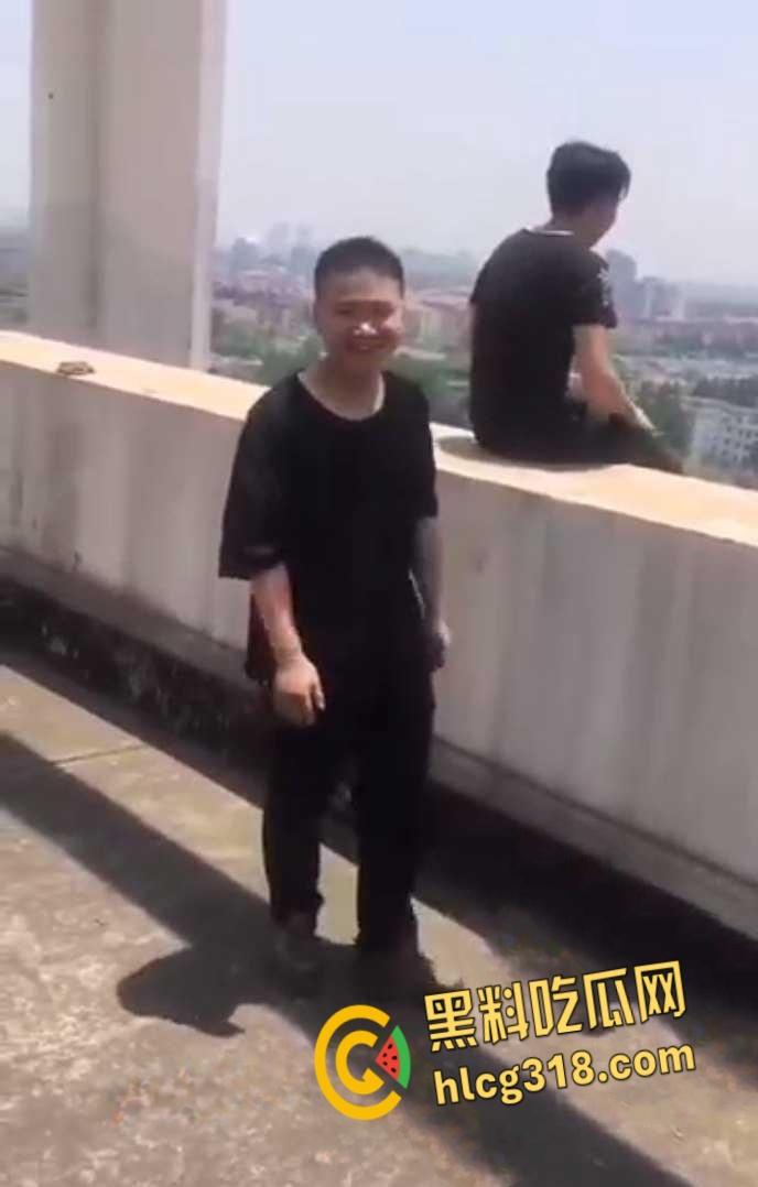 天台刺激拍照翻车，装逼坠楼，推人入狱，判个死刑还是判个无期呢？-1