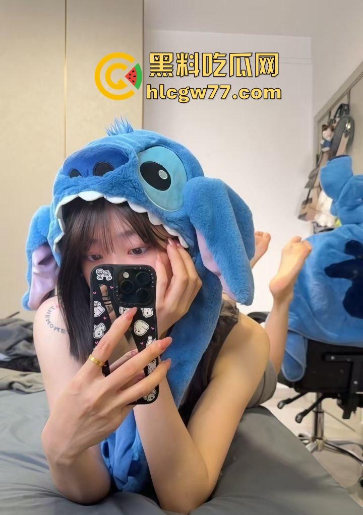 抖音14w粉丝网红【公主电闪】私密视频照片流出 卖片哥的评论都被删完了 女上骑乘超熟练！-13