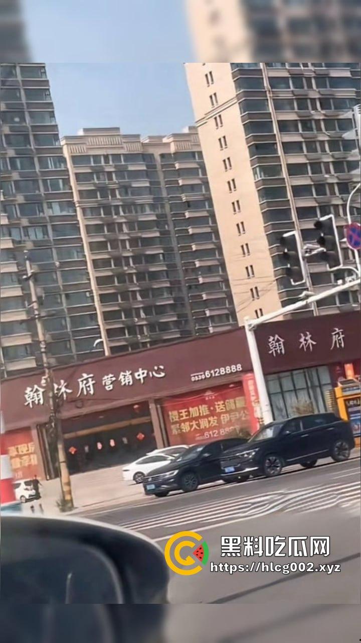 山东菏泽曹县大瓜!翰林府女销售为卖房与客户无套激情!被客户老婆曝光全网爆火!-6