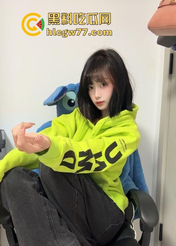 抖音14w粉丝网红【公主电闪】私密视频照片流出 卖片哥的评论都被删完了 女上骑乘超熟练！-18