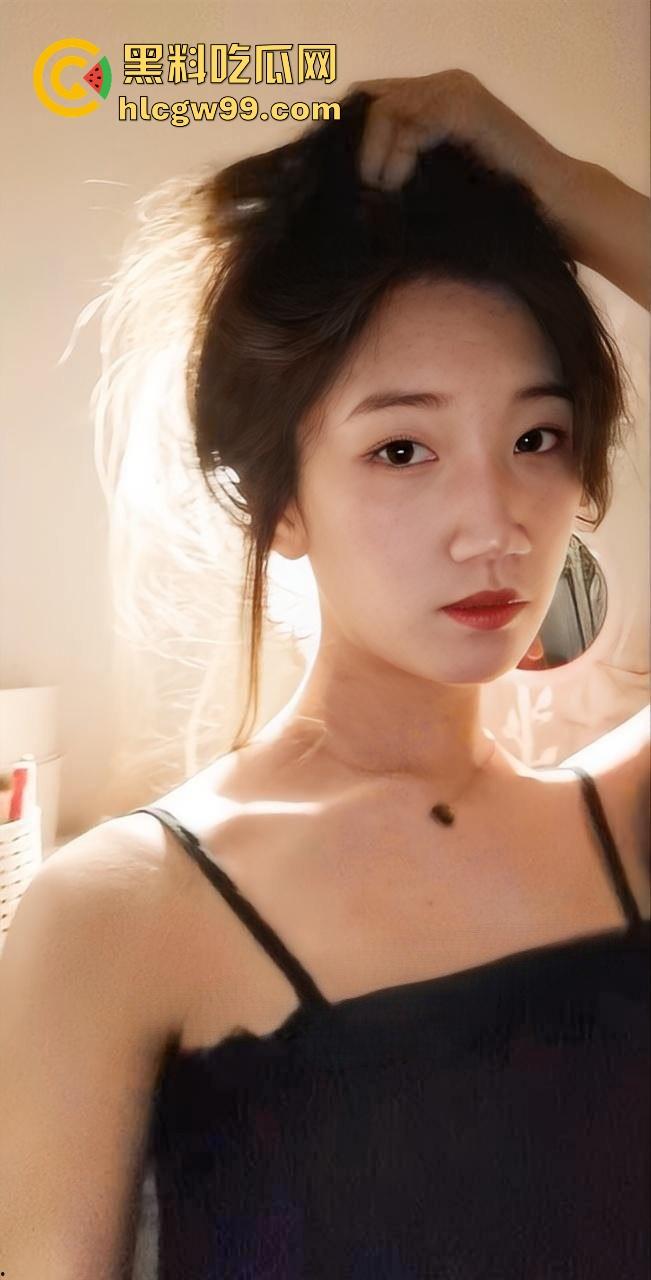 河北师大学生【周乃馨】被渣男PUA性爱视频曝光，三两句就掰开黑森林，骚逼一览无余！-2