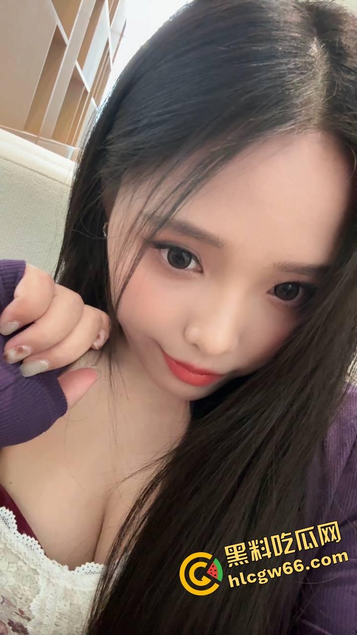 长沙肉感骚货【婉婉】身穿情趣衣撅逼给金主摆拍,假屌爆插嫩穴插到松弛,呻吟骚到让人原地射!-5