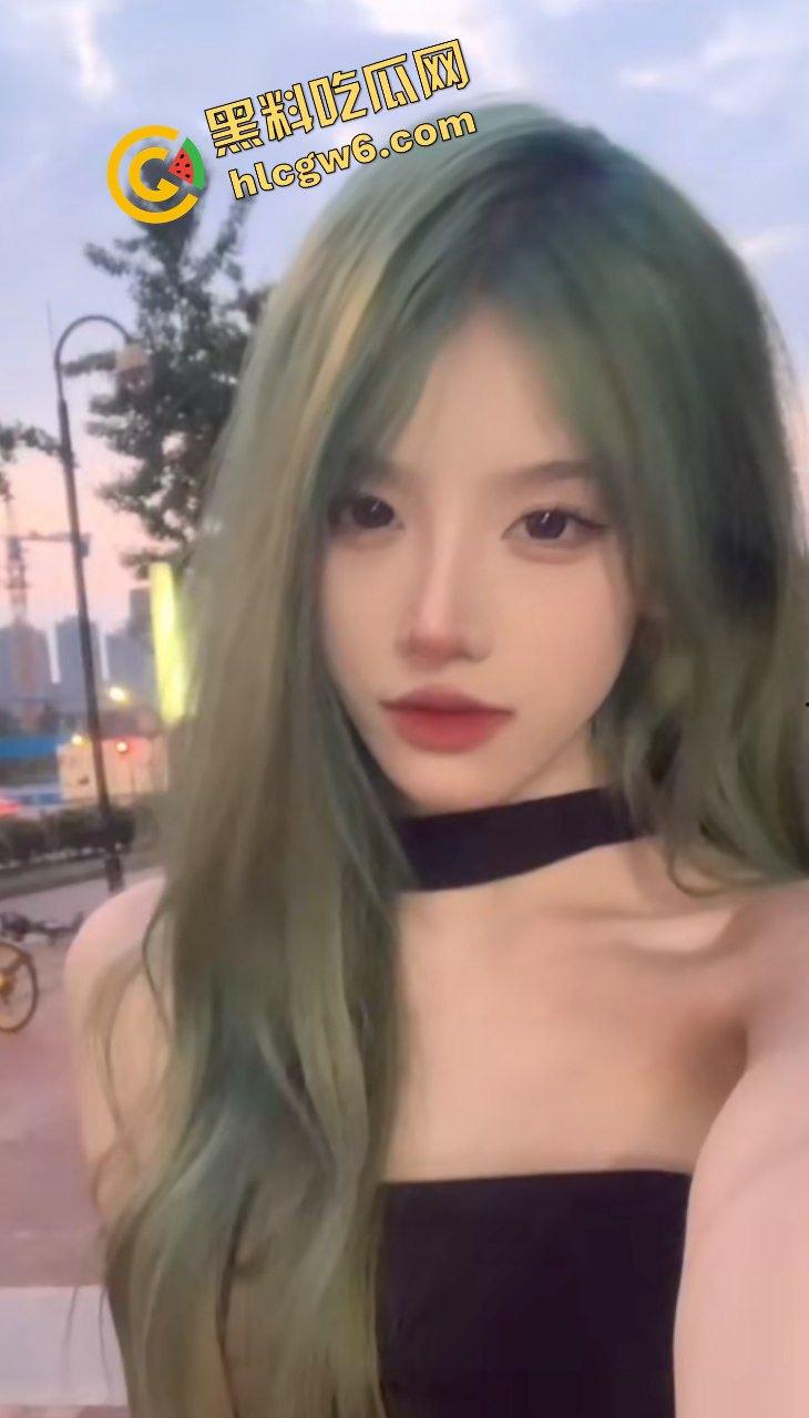 成都青羊区绿发反差婊骚鸡『孙紫滢』口交嗦屌超投入 后入爆干淫逼淫叫!独家流出!-1