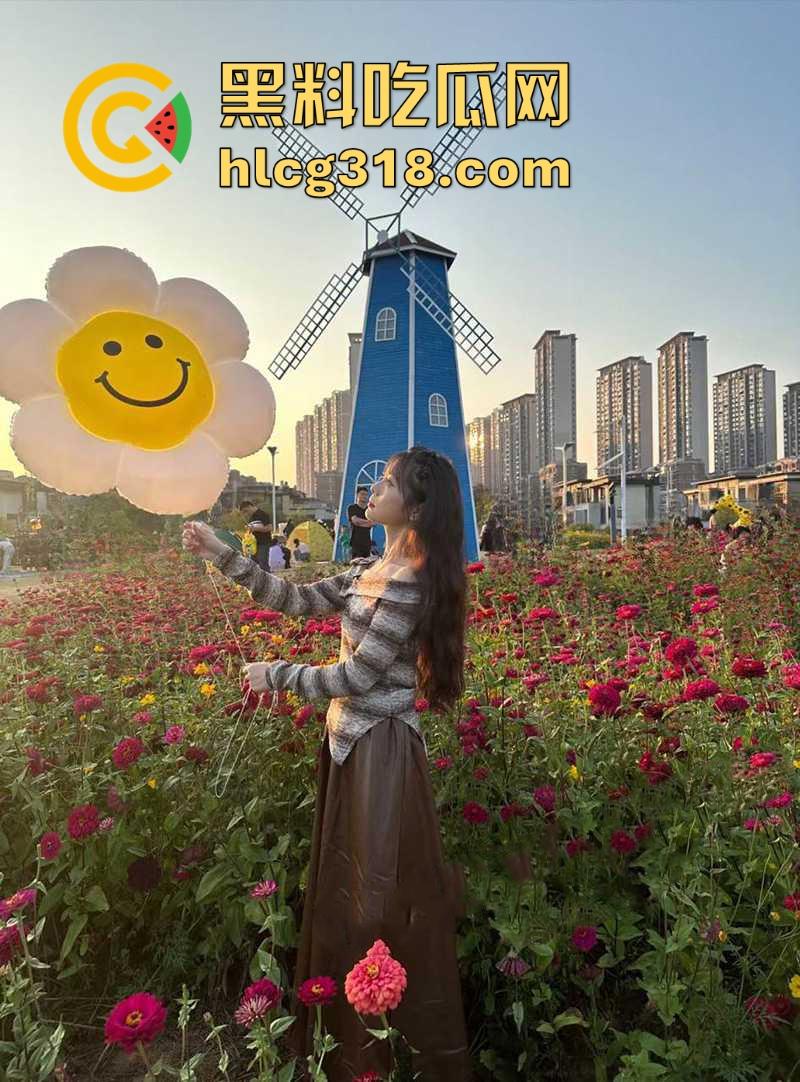 海角乱伦大神,排卵期把姐姐按倒床上强行推倒,无套后入内射,把她都给操哭了!-4