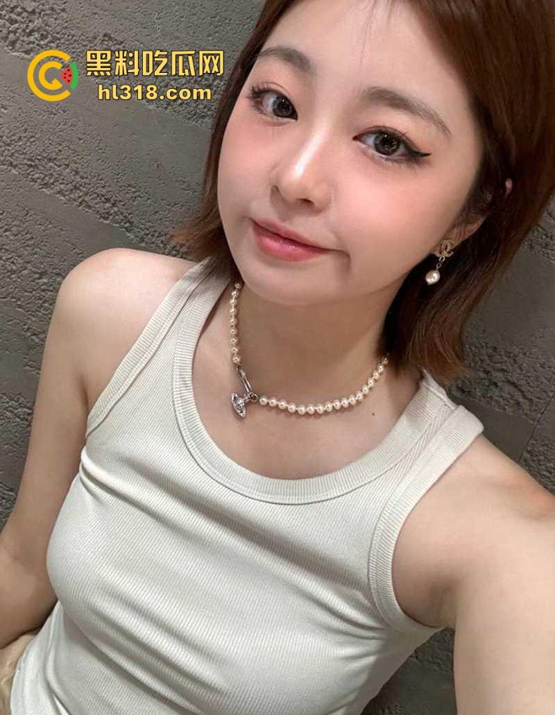 居家少妇化身性瘾淫娃，强制终止游戏男友主动骑乘求操，全程露脸激情满满！-2