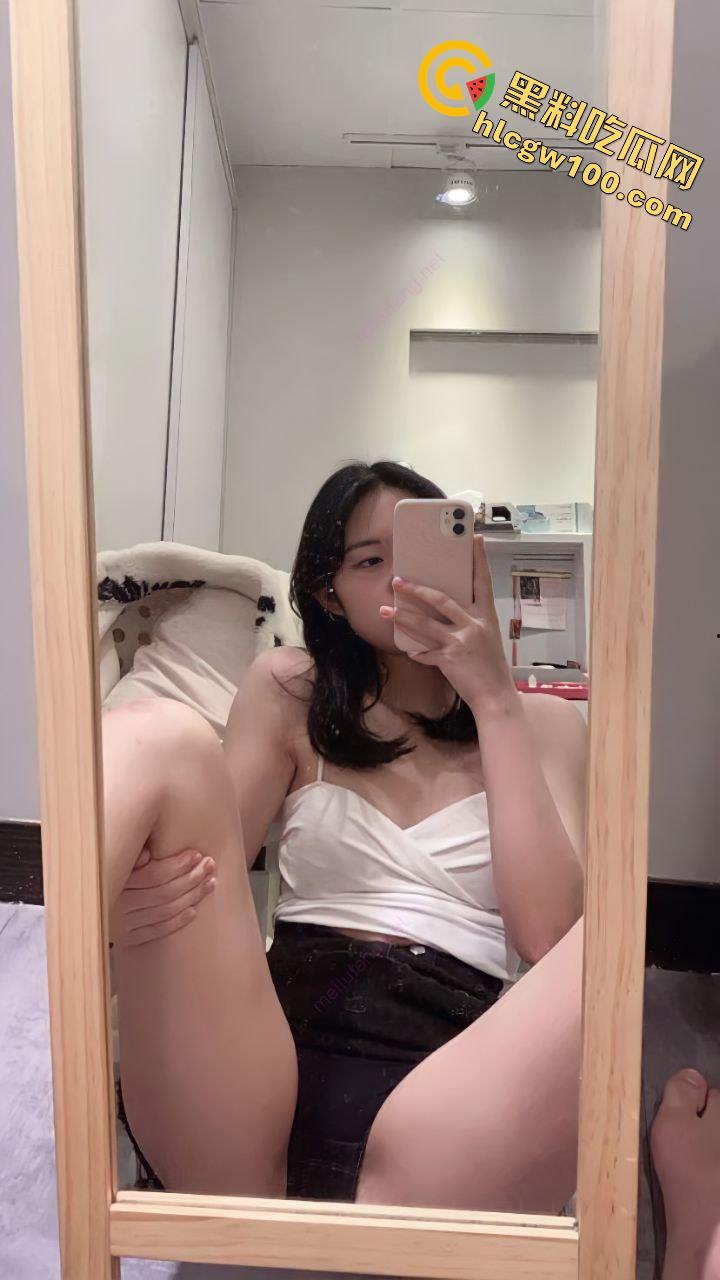 极品厌世脸台大反差母狗【朱晏妮】，对镜私拍女王S调教与被调教扣穴自慰多段独白-41