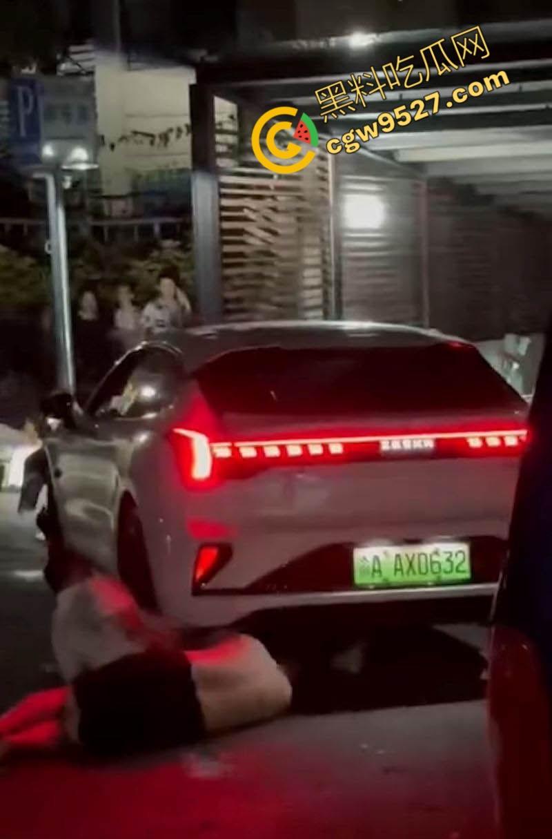 愤怒驾驶酿惨剧!重庆车主暴躁碾压群众,1死4伤!现场惨不忍睹,众怒难平!-11