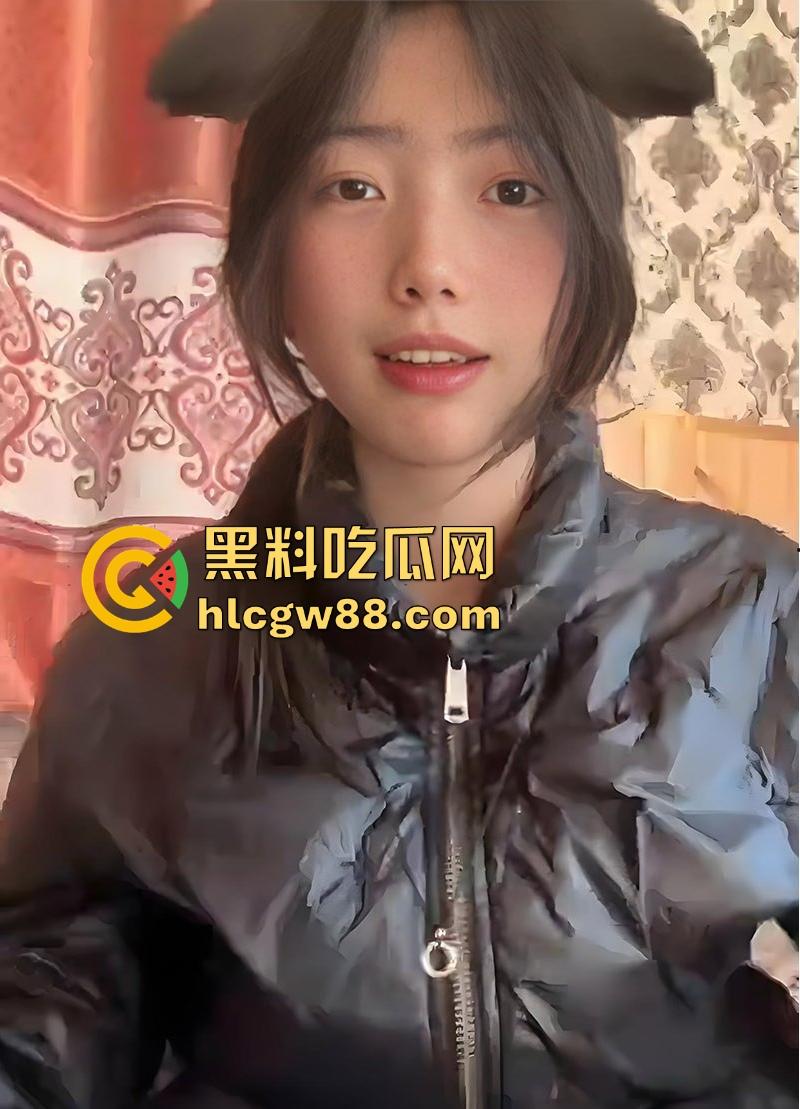 抖音撩骚西藏嫩妹【德西】发裸照勾引瓜友 有男友后遭瓜友威胁 厕所偷偷裸聊自慰！-13
