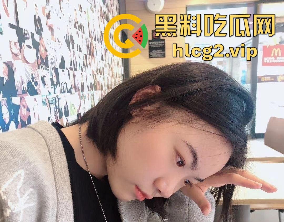 瓜友酒店爆操大二女友!白净蜜桃臀被后入猛干,直呼受不了,看得兄弟们都羡慕疯了!-2