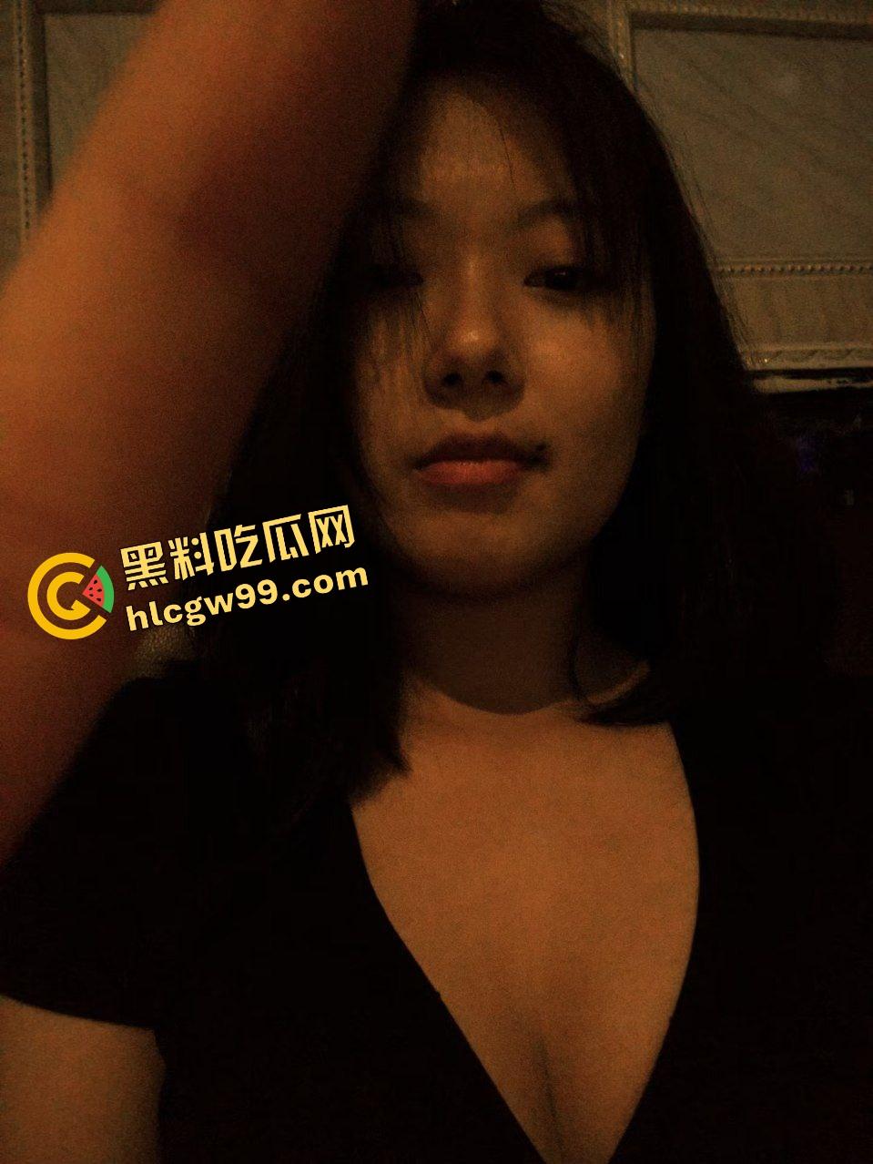 广东佛山反差人妻小少妇【张霞】当小三偷情被活捉,街头扒光衣物露奶露逼殴打谩骂!独家曝光流出!-2