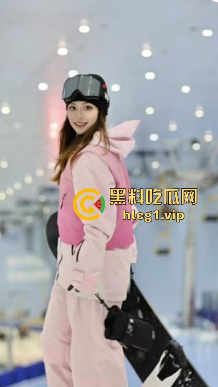 日本情侣雪地激情无套做爱！屁股冻得通红白浆瞬间结霜，真能忍得住？-7