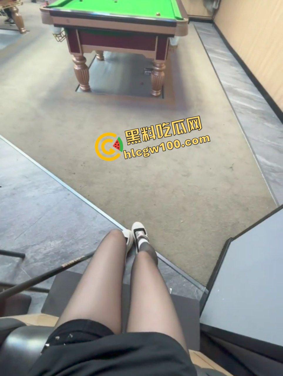 江西赣州台球助教反差骚货【张娇怡】约炮台球厅猛男,小区对镜淫荡口交后怼操逼!独家曝光流出!-3