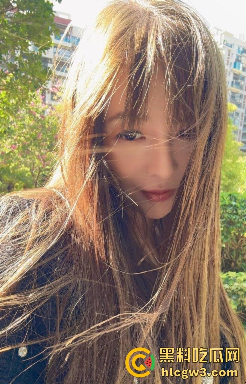 极品反差少女【凌薇】线下约啪金主爸爸多P全套性爱自拍疯传,清纯脸配骚浪身子,真他妈是反差婊中的极品!-7