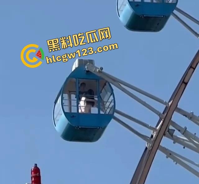 宁波摩天轮上疯狂野炮,骚女坐上去骑到飞起 哥们拿着旗舰手机超清偷拍全过程 群里分享给兄弟吃瓜!-8