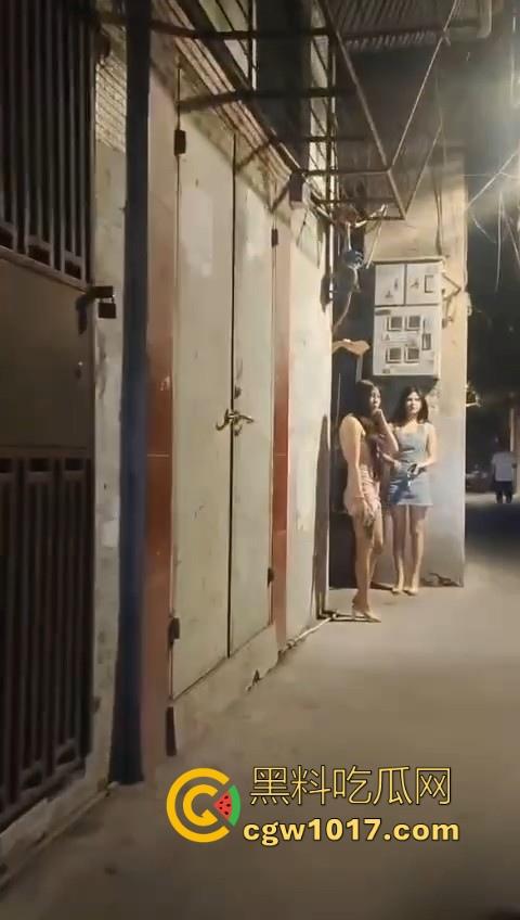 好酒不怕时间长,好妓不怕巷子深,瓜友深夜探索广东汕头小巷子,越往后越惊喜,质量还可以啊!-2