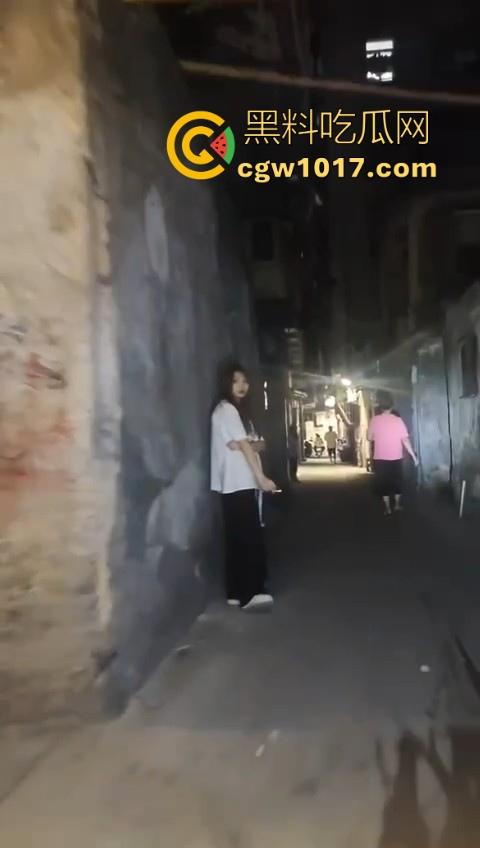 好酒不怕时间长,好妓不怕巷子深,瓜友深夜探索广东汕头小巷子,越往后越惊喜,质量还可以啊!-9