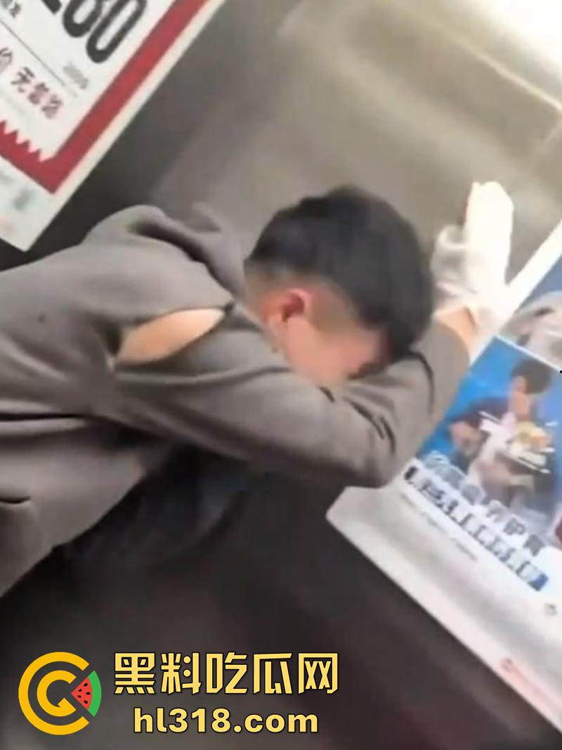 山东济宁泗水县书记儿子【周恒勾】，勾搭撩骚有夫之妇【程妍妍】，被夫家暴打缝21针，竟再次医院偷情 ！-4