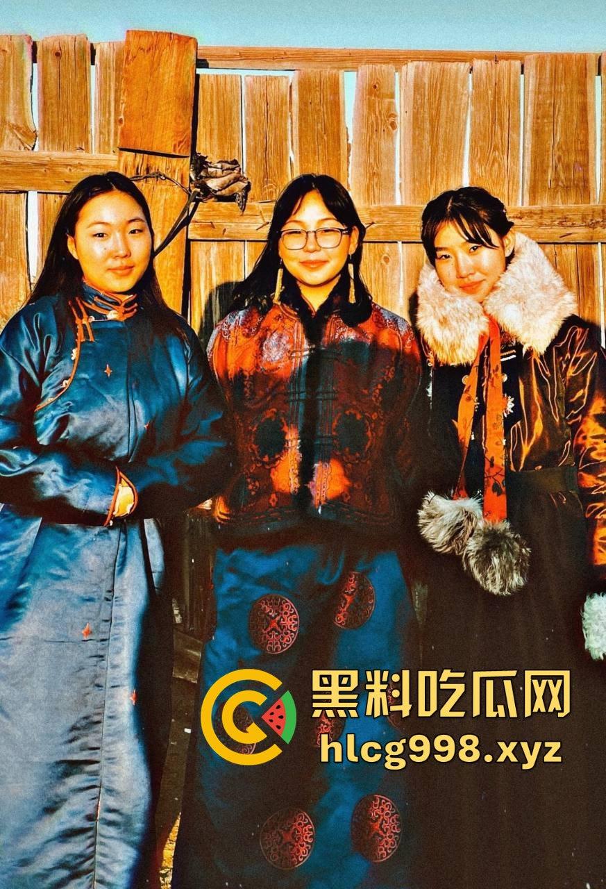 西藏20岁火辣妹子【诺诺熙】闺蜜换夫!四人激情交换视频曝光,玩得毫无底线!-10