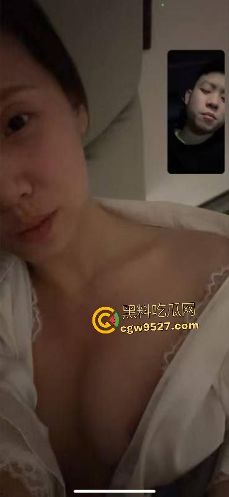 山东潍坊语文老师【李怡甜】，婚内狂出轨渣男，床上技术一般，被渣男爆逼松口技烂！-2