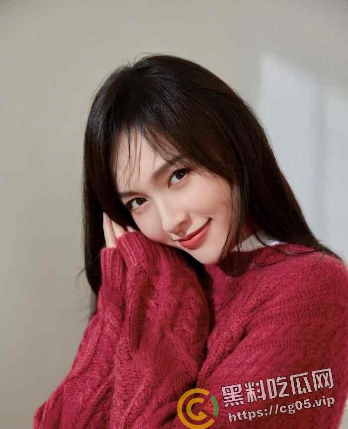 国民女神唐嫣早期黑历史 拍摄杂志写真婚礼装 裙底风光一览无余 原来童年女神是白虎-8