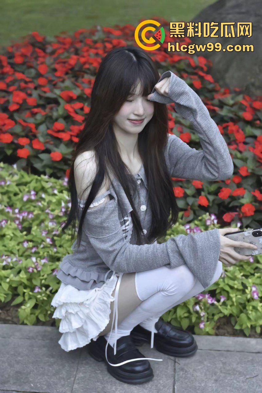 抖音甜美御姐骚鸡【lkistty】如此清纯私下竟是反差炮台，面基大哥情趣内衣猛烈撞击后入骚臀！独家曝光流出-5