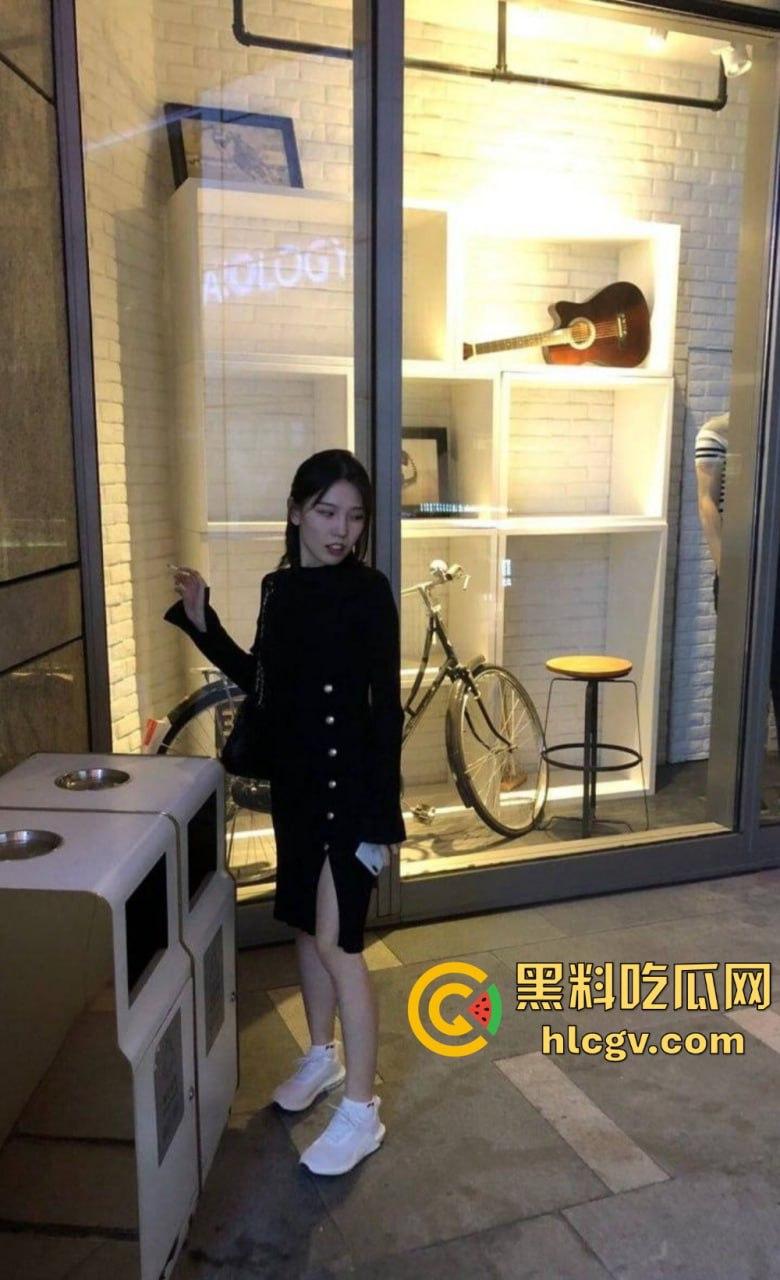 南充美女【李婉钰】被前男友曝光私密视频!黑丝长腿玩兴跳,长棍插穴骚气爆棚!-3