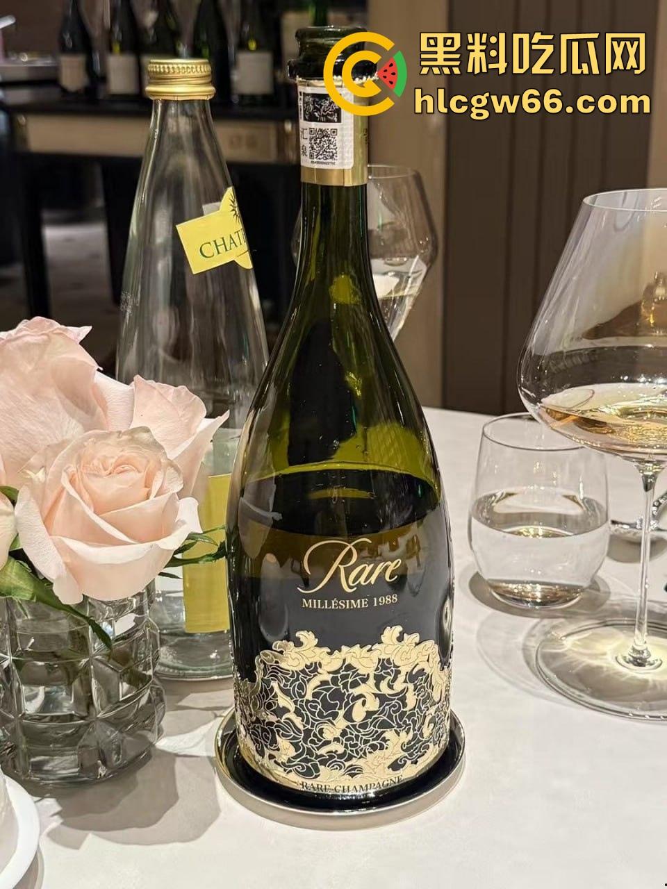 小红书找搭子吃饭不料被被逃单 上海假名媛黑料信息视频被曝光 没了大哥假名媛都原形必露!-4