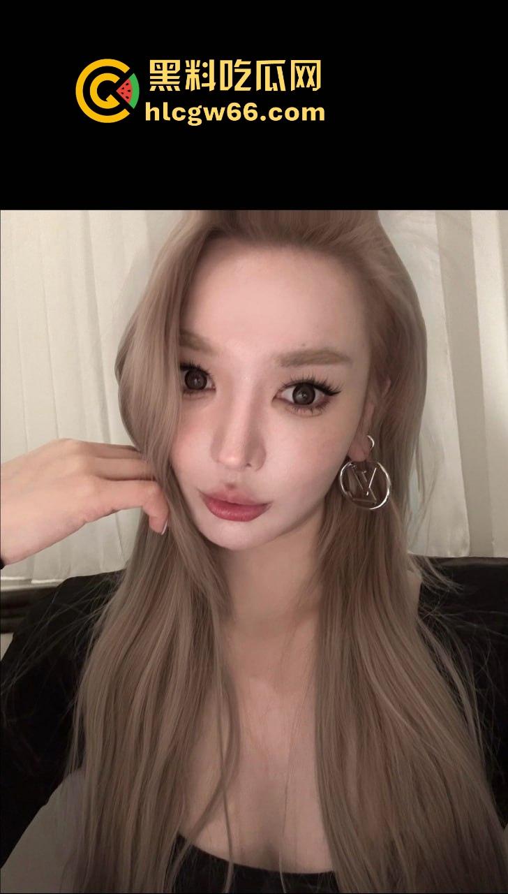 小红书找搭子吃饭不料被被逃单 上海假名媛黑料信息视频被曝光 没了大哥假名媛都原形必露!-12