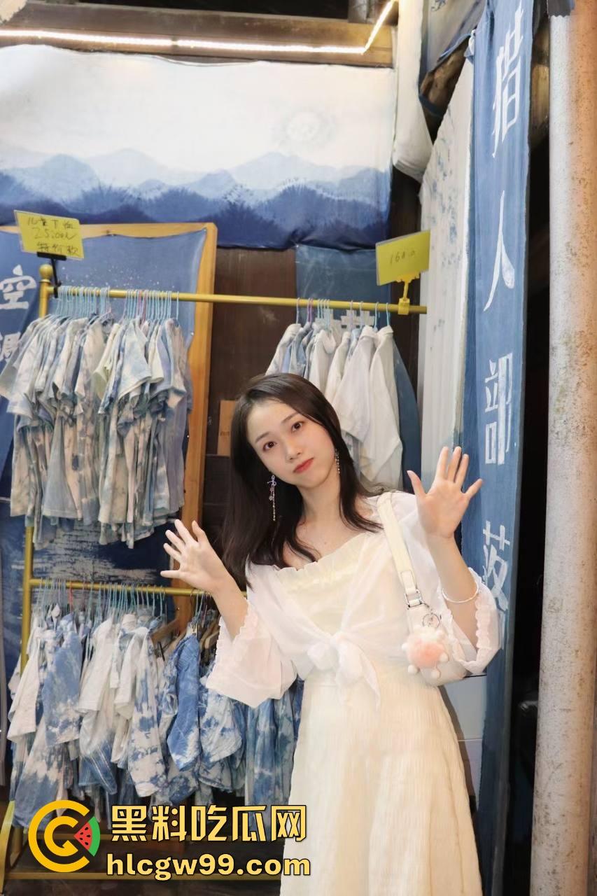 某水友前女友【林若如】结婚了,广西极品骚鸡终于嫁人,口活一流超爱吃鸡吧,20万彩礼娶不到30万的爱情!-4