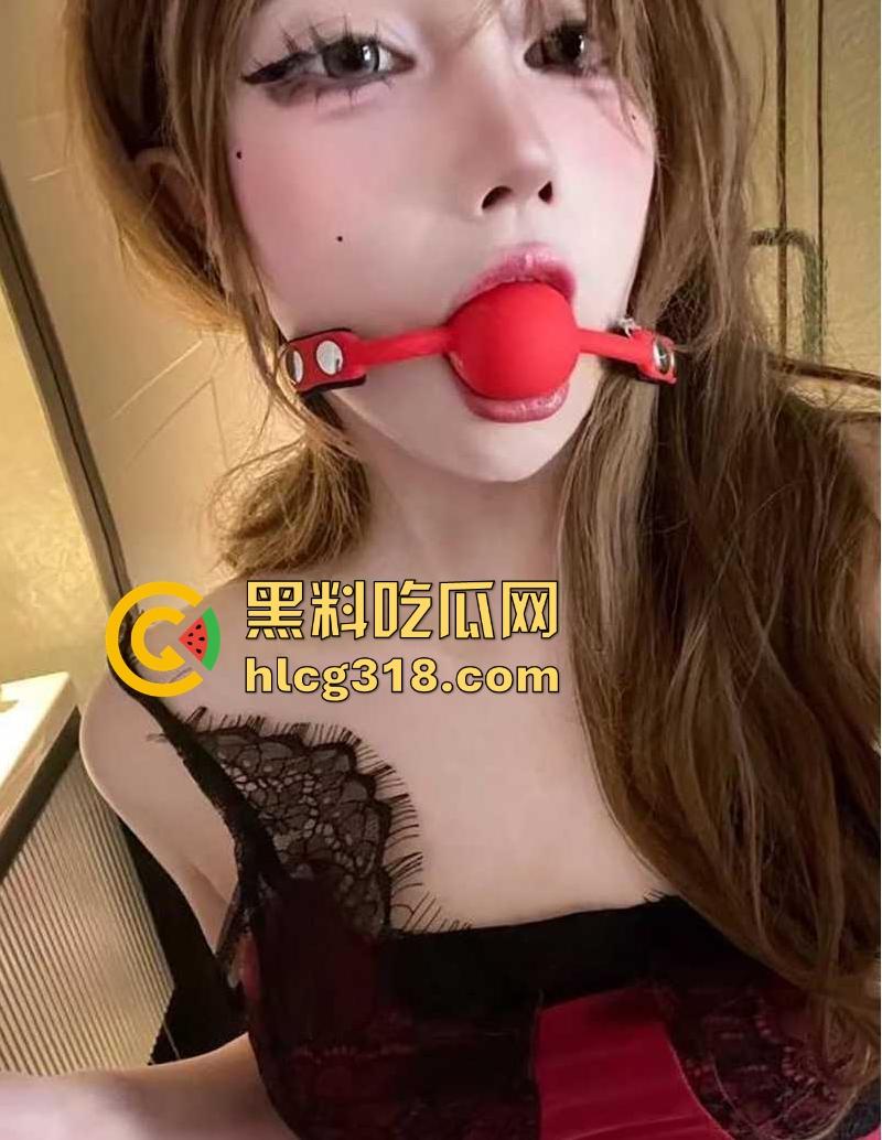 约炮杭州萌甜嫩妹,露脸娇羞舔屌口爆吞精,窒息调教掐住喉咙猛操,淫荡画面席卷全场。-8