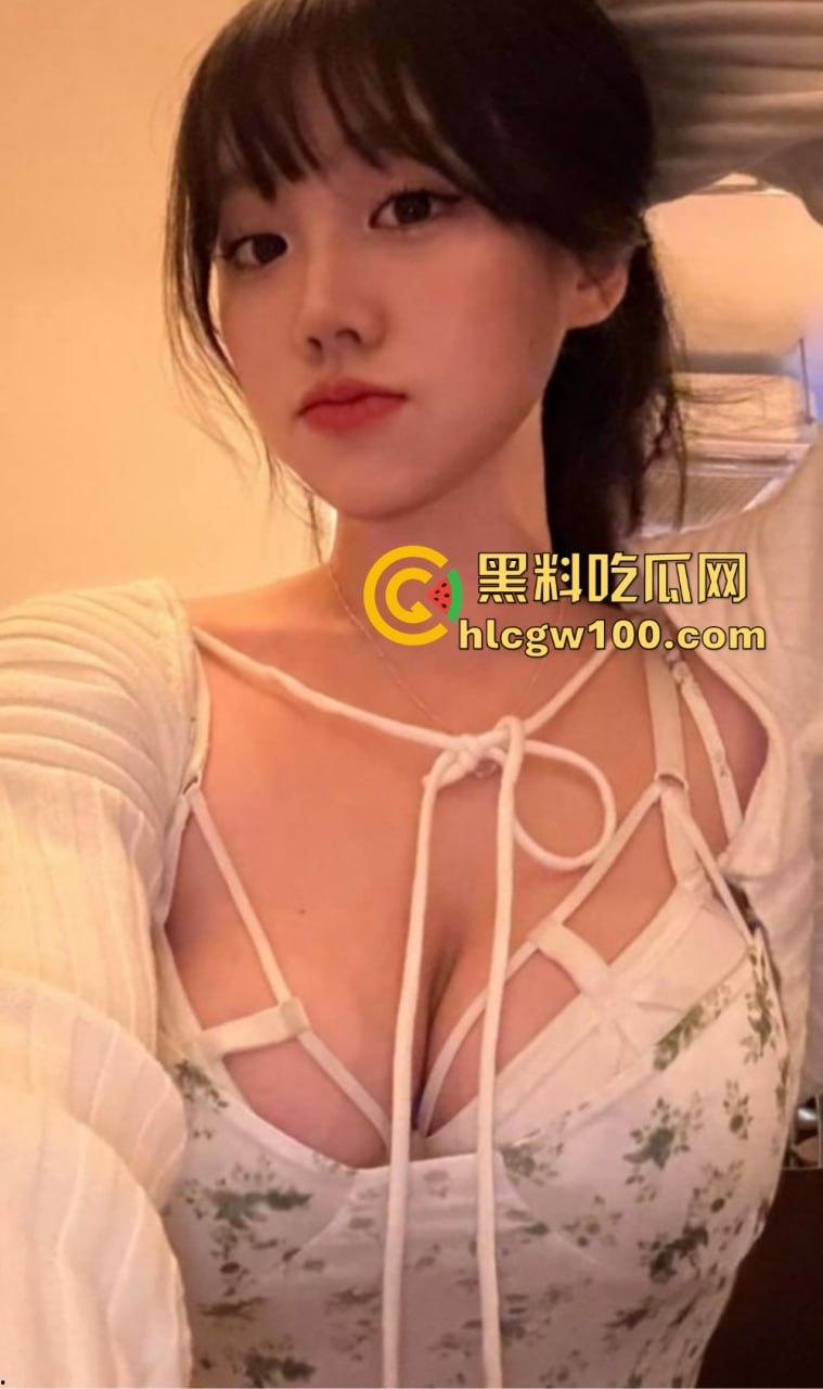 广州巨乳嫩妹【罗雪菲】自拍炸裂流出,00后极品白嫩大奶粉穴流出,颜值和身材双杀,看一眼鸡巴就硬到受不了!-9
