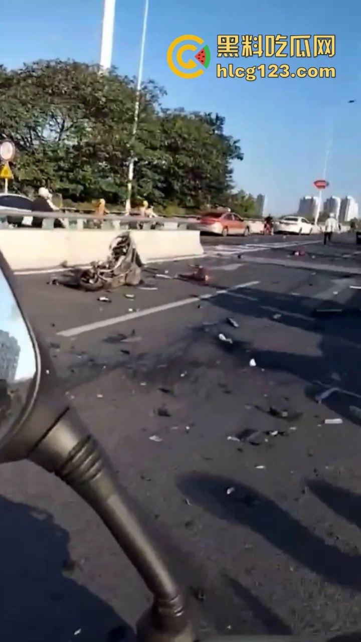 突发事件！6死7伤 湖南株洲芦淞大桥发生一起多车相撞交通事故致！-8