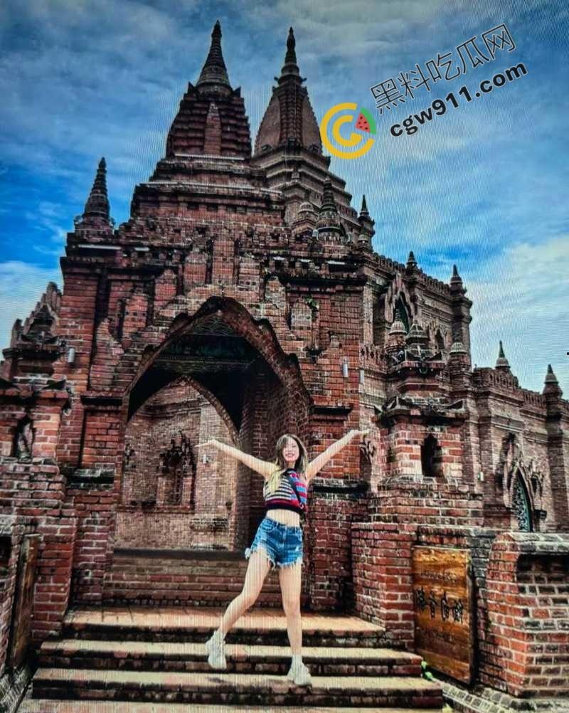 河南新婚夫妻热辣自拍视频泄露！大奶人妻淫水狂喷，骚穴口活绝顶，诱惑不断，让人心动-6