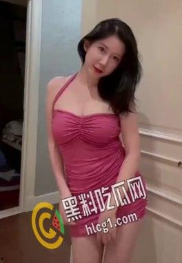 抖音网红反差骚货 李雅 在商场楼道跪舔粉丝 口交镜前后入啪啪射肥臀 姐姐真是太宠粉啦！-9