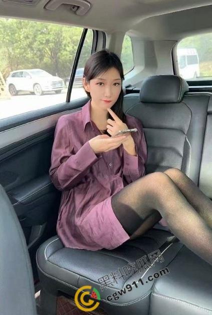 海角大神真实姐弟乱伦历程!回程路上车里跳蛋自慰疯狂勾引,大屌猛操姐姐小嘴,内射喉咙深处-2