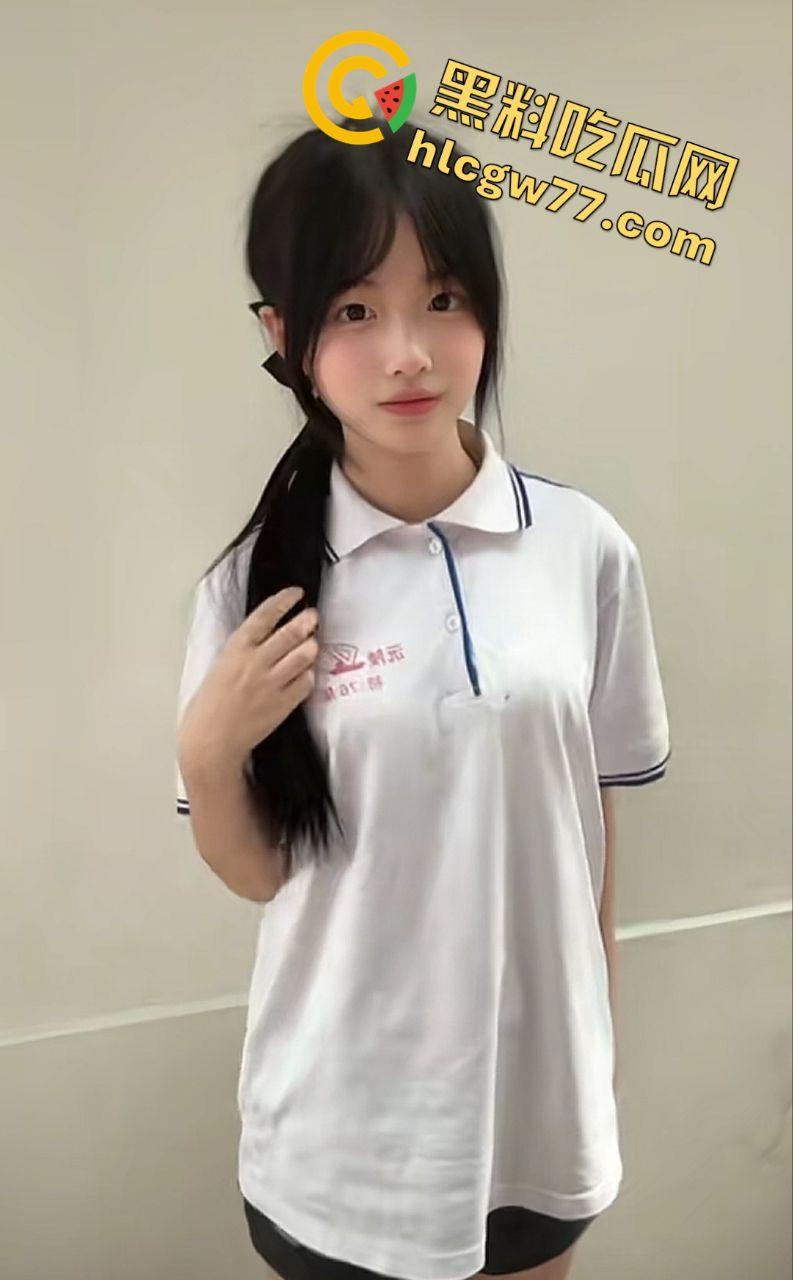 抖音高中生【会记得余生】被40岁猥琐老汉威胁强操!戒指套指变性奴老婆,自慰棒操B叫痛!-2