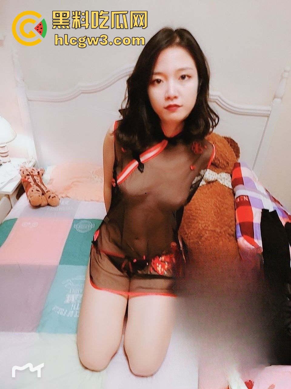 师大女研究生【范姬】高冷外表藏着骚浪灵魂，最爱被后入，叫声浪到骨子里！-6