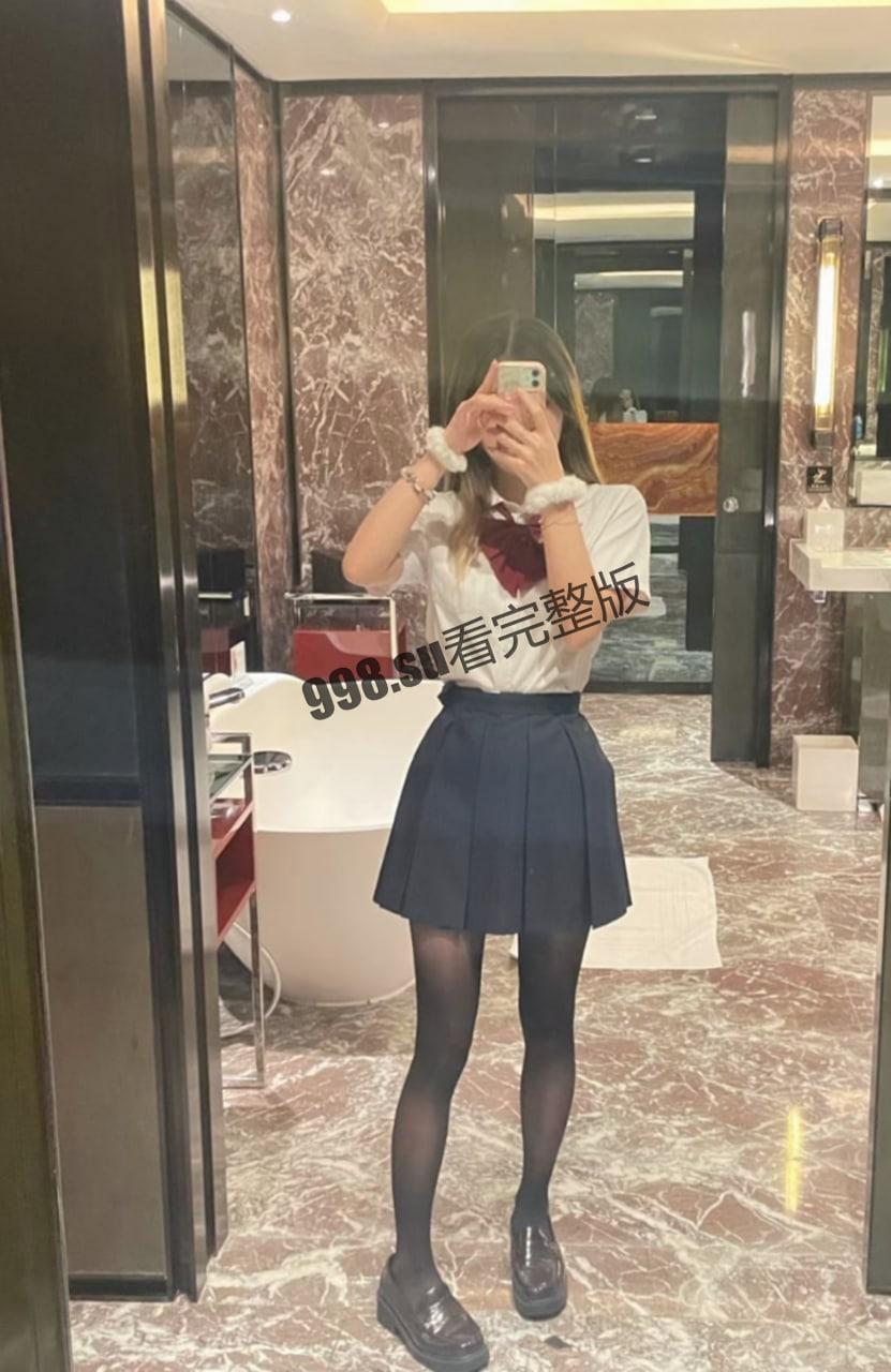 反差！新晋小网红 暴走小羊 看似清纯私下 JK 洛丽塔性爱极度淫荡反差-3