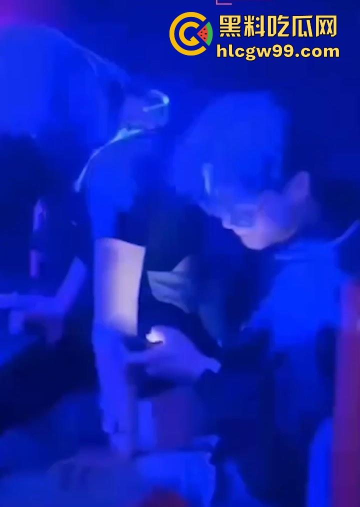 盘锦布车酒吧do爱瓜辽油三高【王庸昊】酒吧做爱 监控下两人无惧羞涩 不雅视频全网疯传！-7