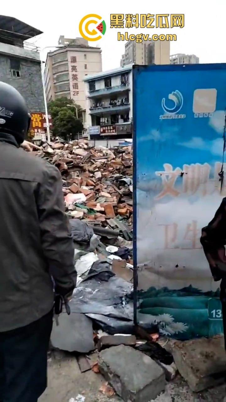 湖南衡阳又现深井吃人！工地拿纸皮当井盖 小学生坠井身亡！-5